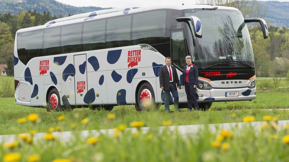 Retter Reisen_Bus im Grünen_Oststeiermark | © Rene Strasser