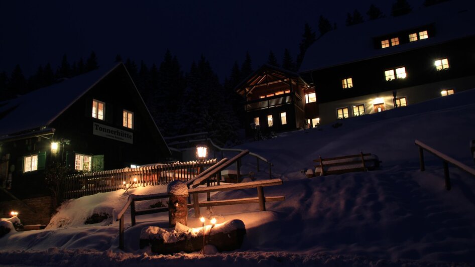 Tonnerhütte bei Nacht | © Tonnerhütte