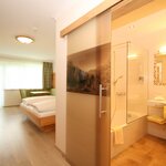 Photo of Suite, shower, toilet